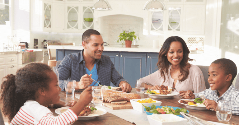 4 Simple Mealtime Rules You and Your Kids Can Embrace 3 4 Simple Mealtime Rules Embrace 1